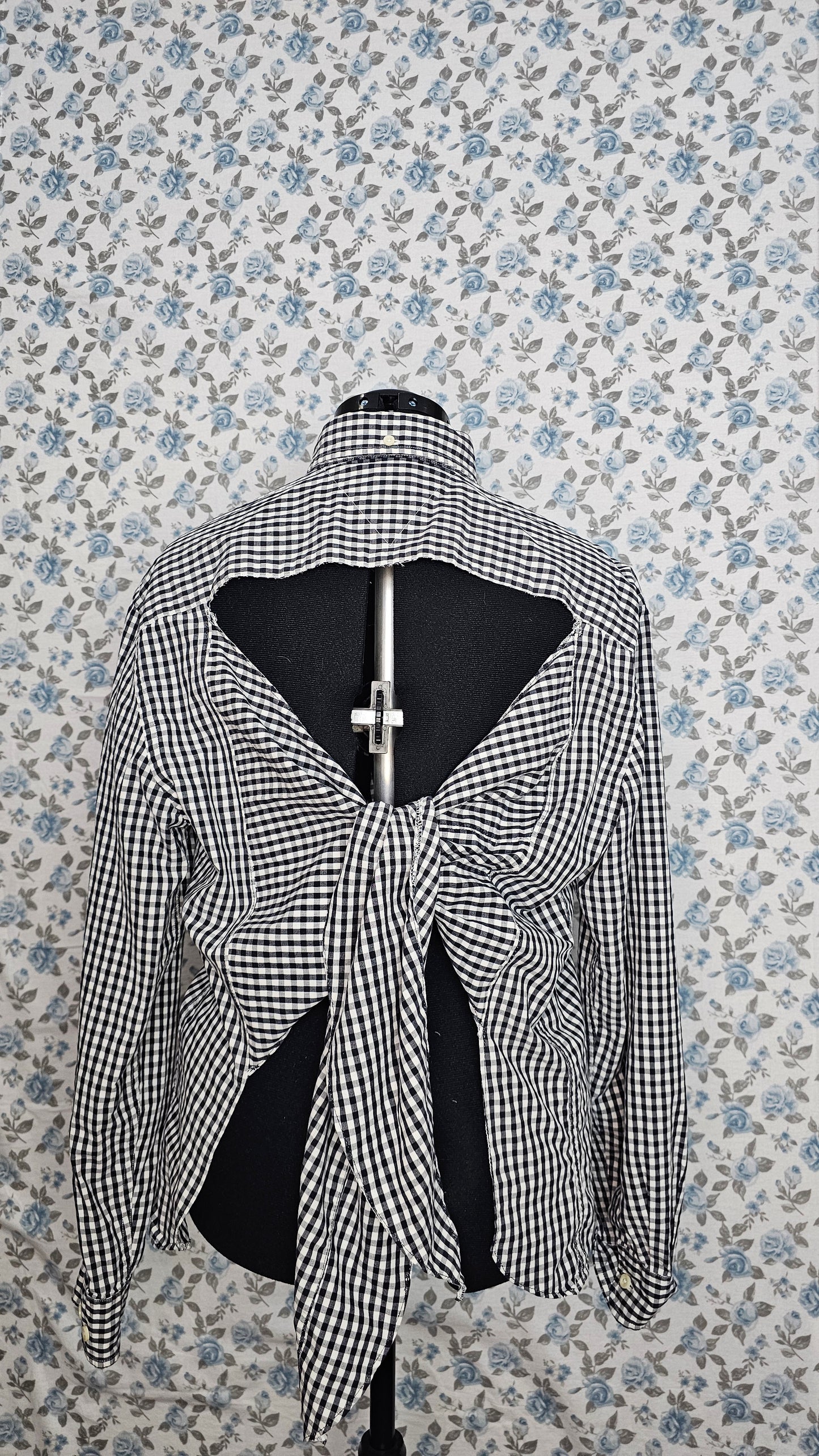 Bow Chechered Black Top